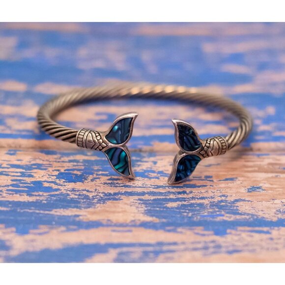 7 inch, Vintage Mermaid Tail Abstract Silver Tone Cuff Bracelet - L30 - Picture 1 of 3